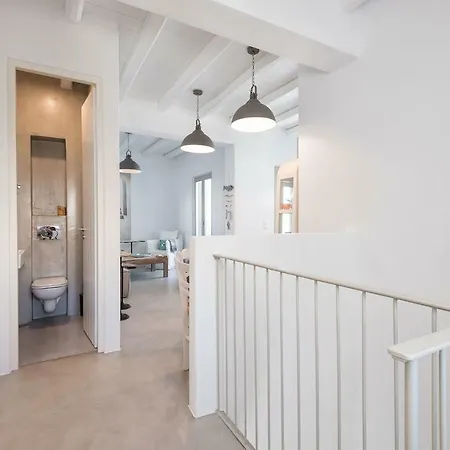 Asimi House Semesterbostad *